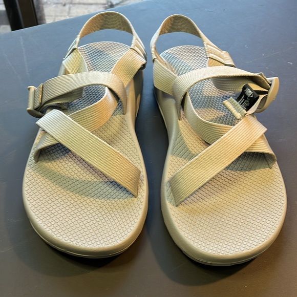 Chaco sandals light gray 13 - Picture 2 of 9